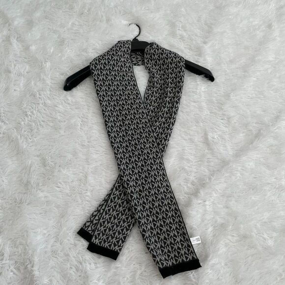Women Michael Michael Kors Logo Scarf in Gray One Size - Picture 1 of 7
